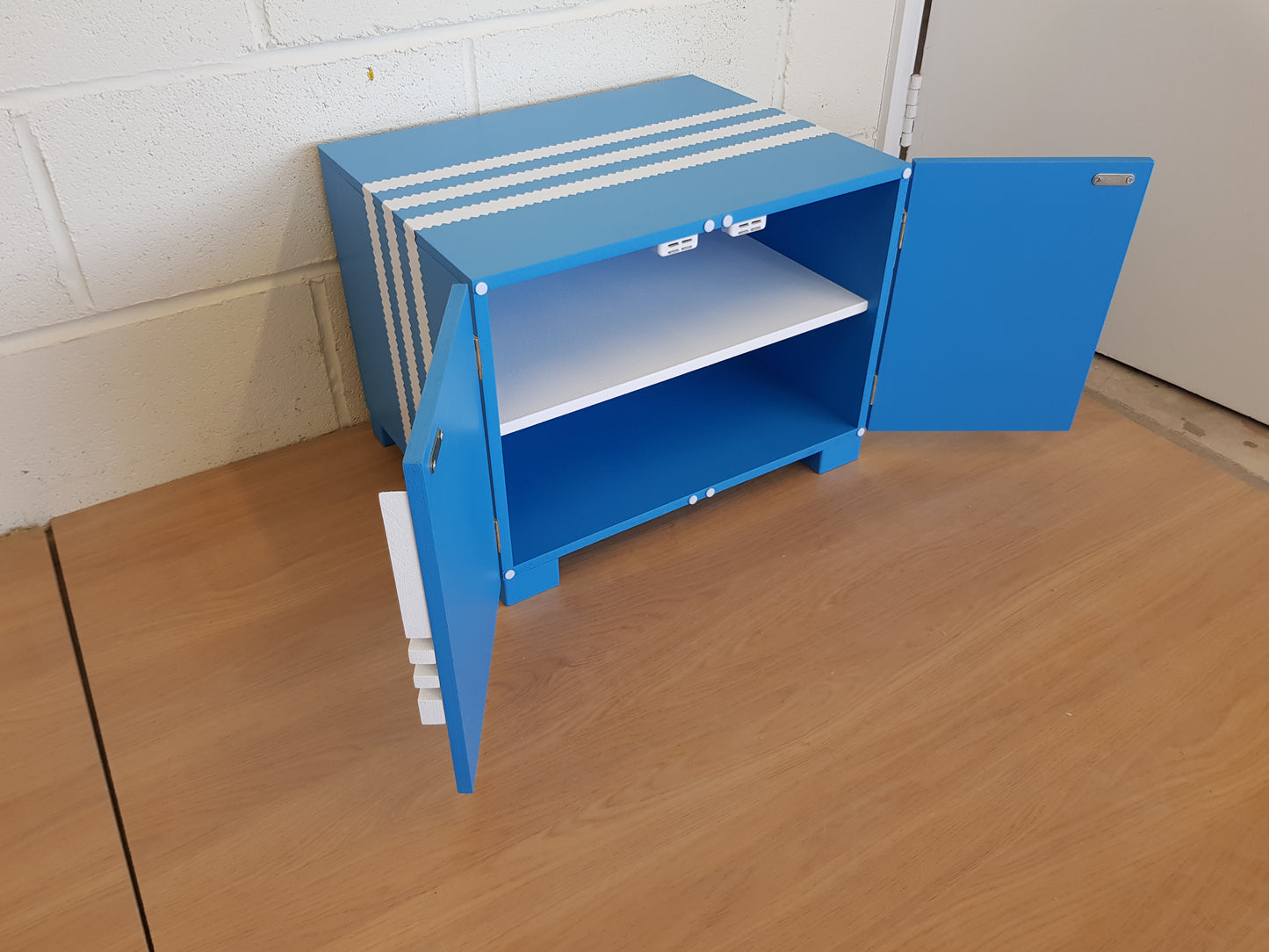 Storage Cabinet - Holds 4no pairs of trainers