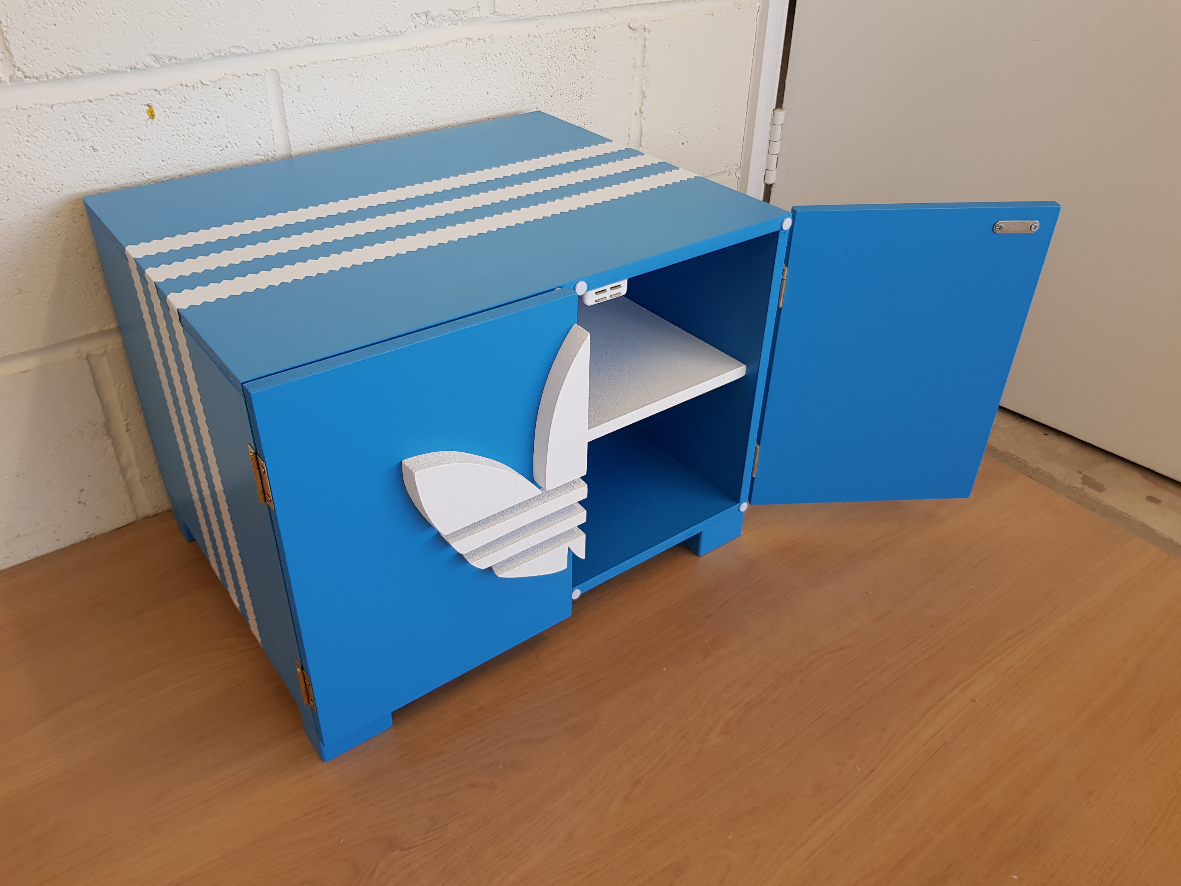 Adidas sales trainer storage